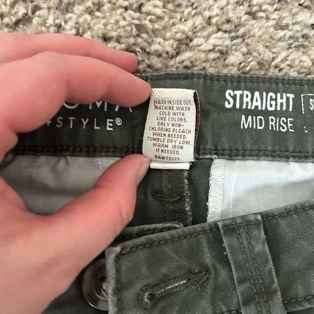 Sonoma Life & Style Straight Mid Rise Olive Green Pants Size 4 - Picture 4 of 4